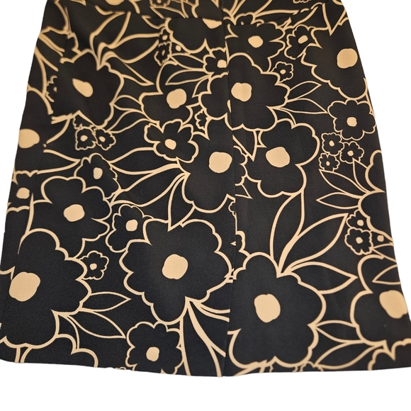 Nine West Skirt, Size 10, Black, Tan, Flowered, lining inside, Slit In Back - Picture 2 of 7